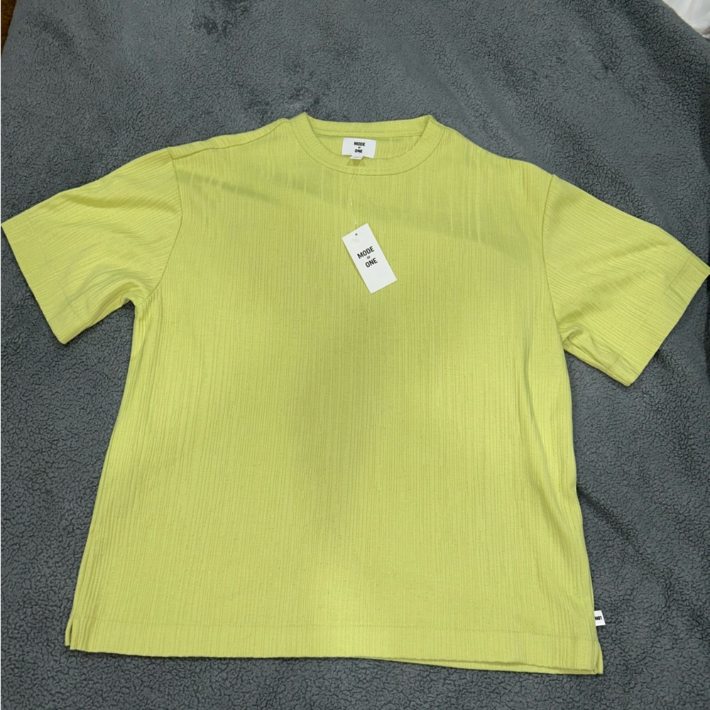Macy's Lime Green Short Sleeve Tee